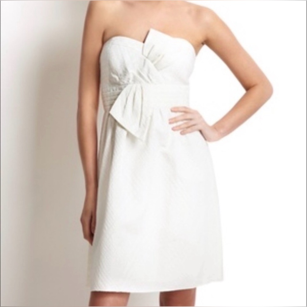 $148 NWT Max & Cleo strapless dress with front bow detail size 4